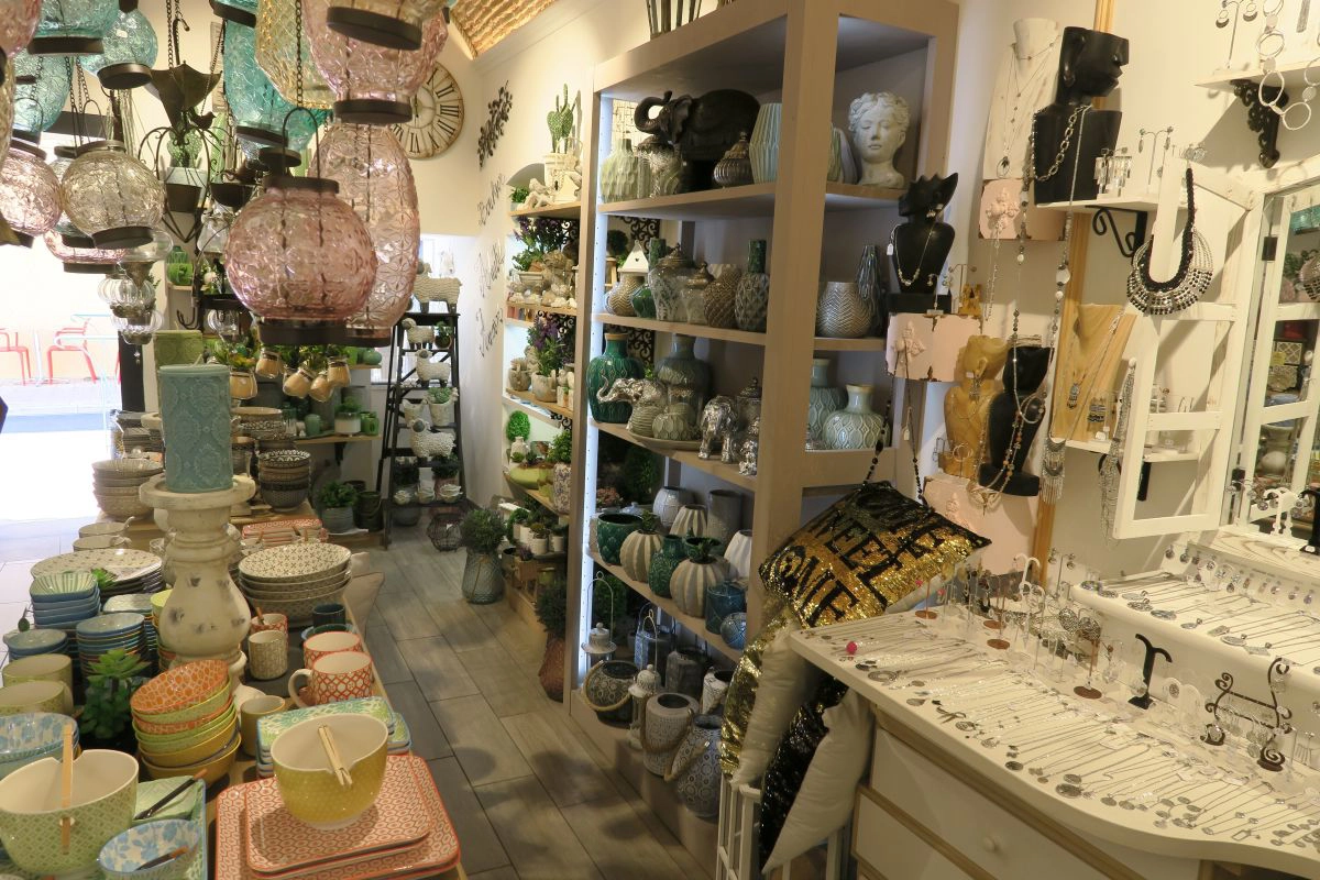 マントンの雑貨屋巡り